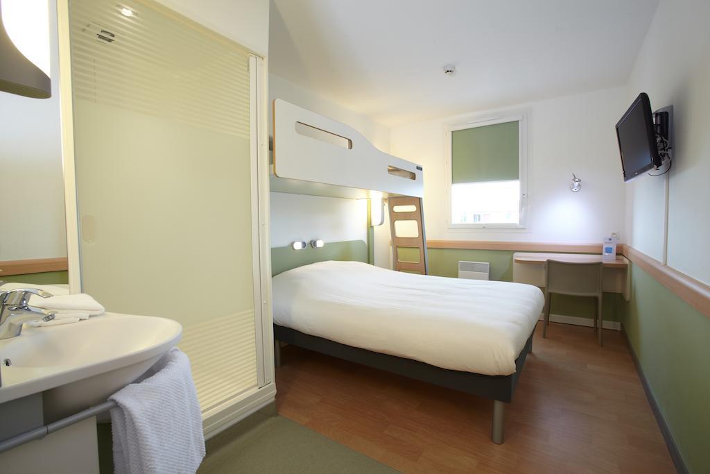 Ibis Budget Pontarlier Zimmer foto
