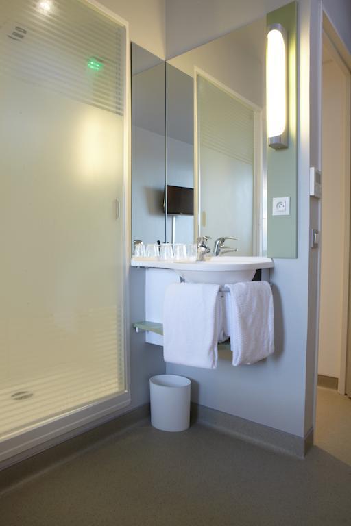 Ibis Budget Pontarlier Zimmer foto