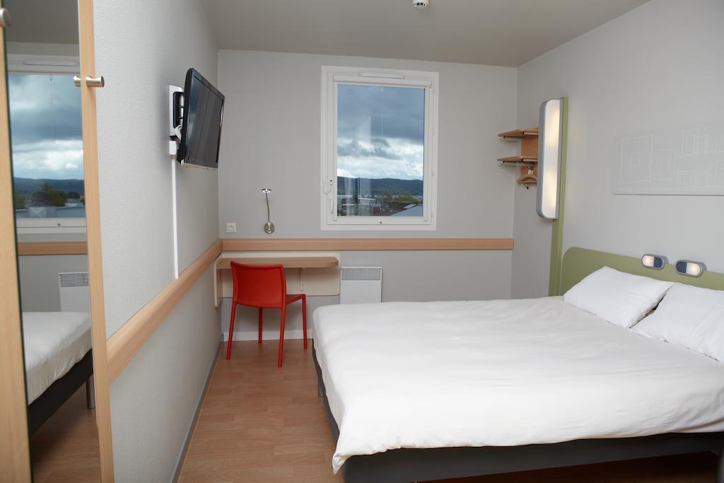 Ibis Budget Pontarlier Zimmer foto